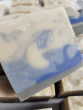 Load image into Gallery viewer, Luna Berry Soap Earthly Soap Goods